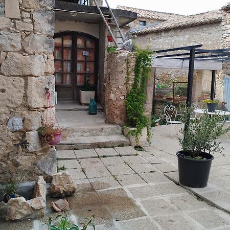 L Atelier De Raymond Aparthotel Verfeuil Szoba fotó